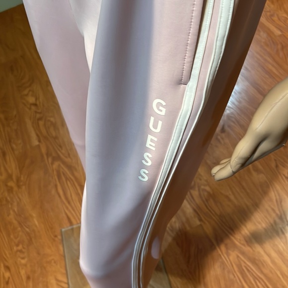 Guess Pink Sweatpants With Guess in White On Leg Size M - Picture 6 of 9